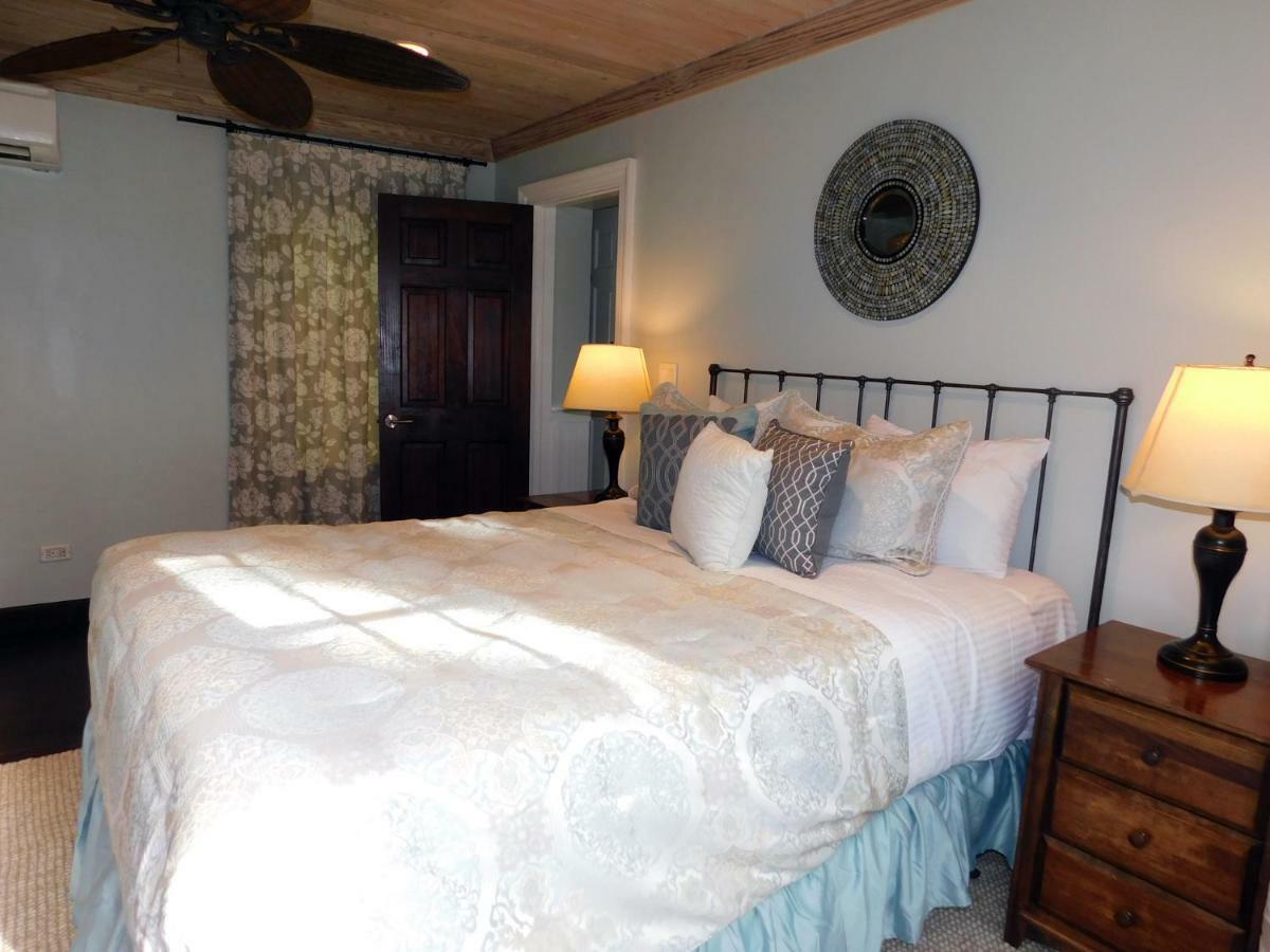 Sapodilla House 호텔 Dunmore Town 외부 사진